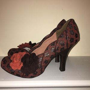 Gorgeous vintage style pumps!